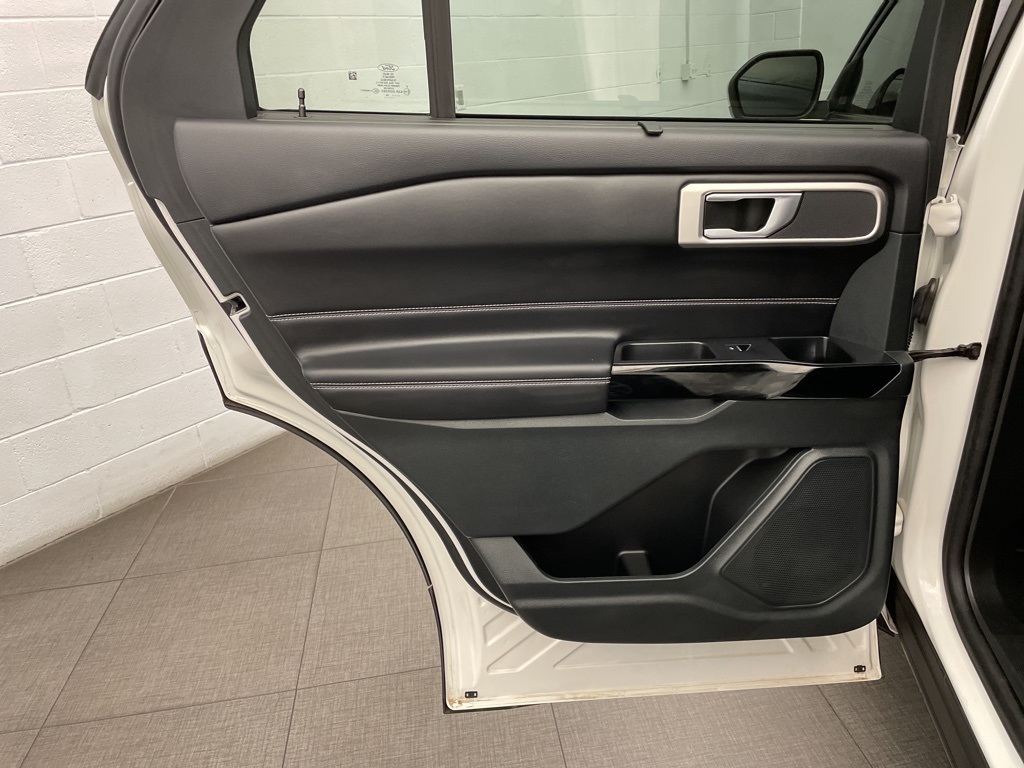 2024 Ford Explorer ST photo 18