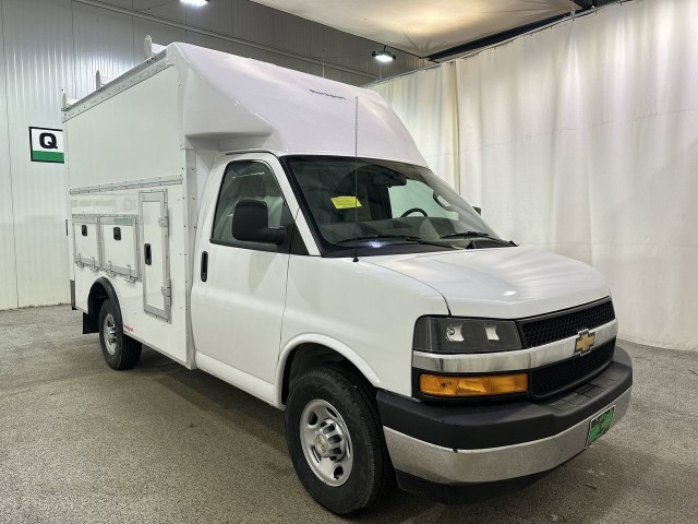 2025 Chevrolet Express Cutaway 3500 1WT