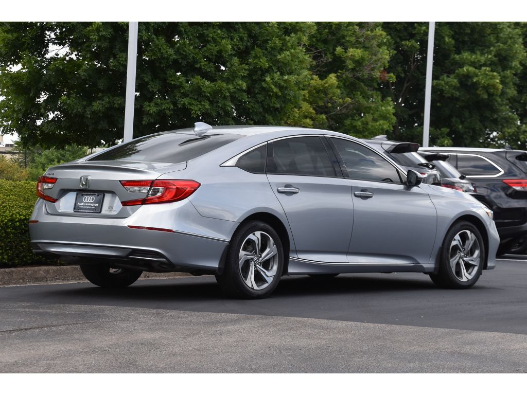 2018 Honda Accord EX-L 1.5T photo 4
