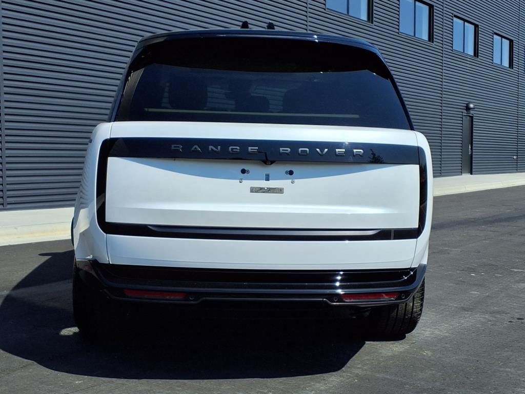 2024 Land Rover Range Rover SE photo 23