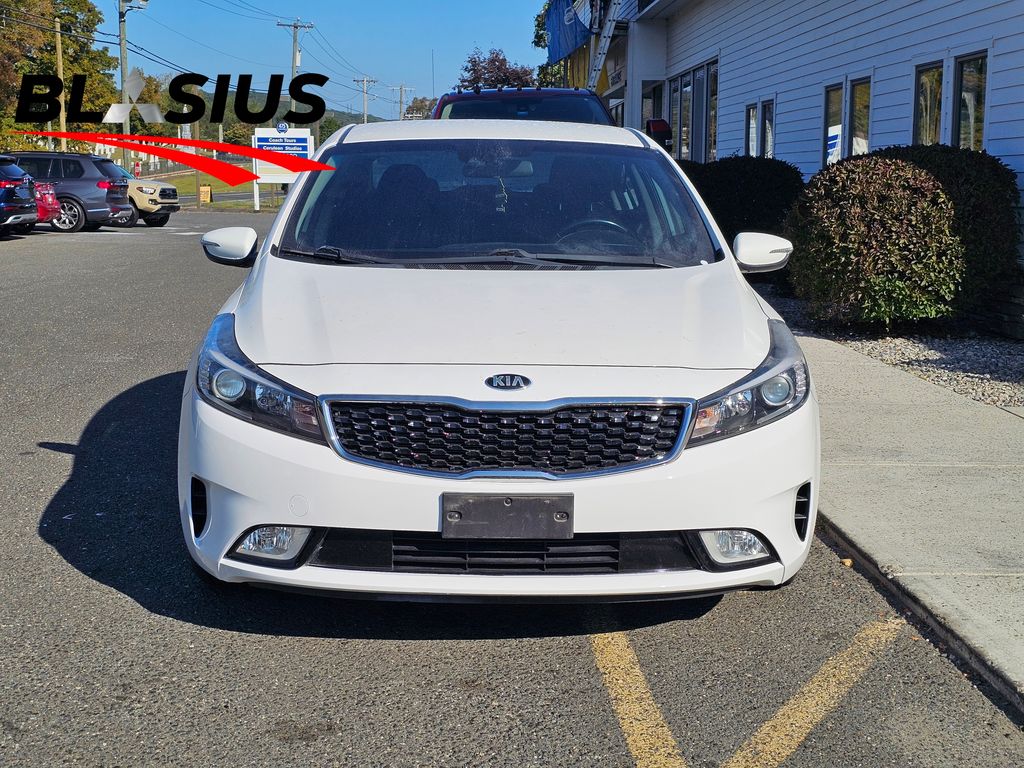 2017 Kia Forte S photo 2