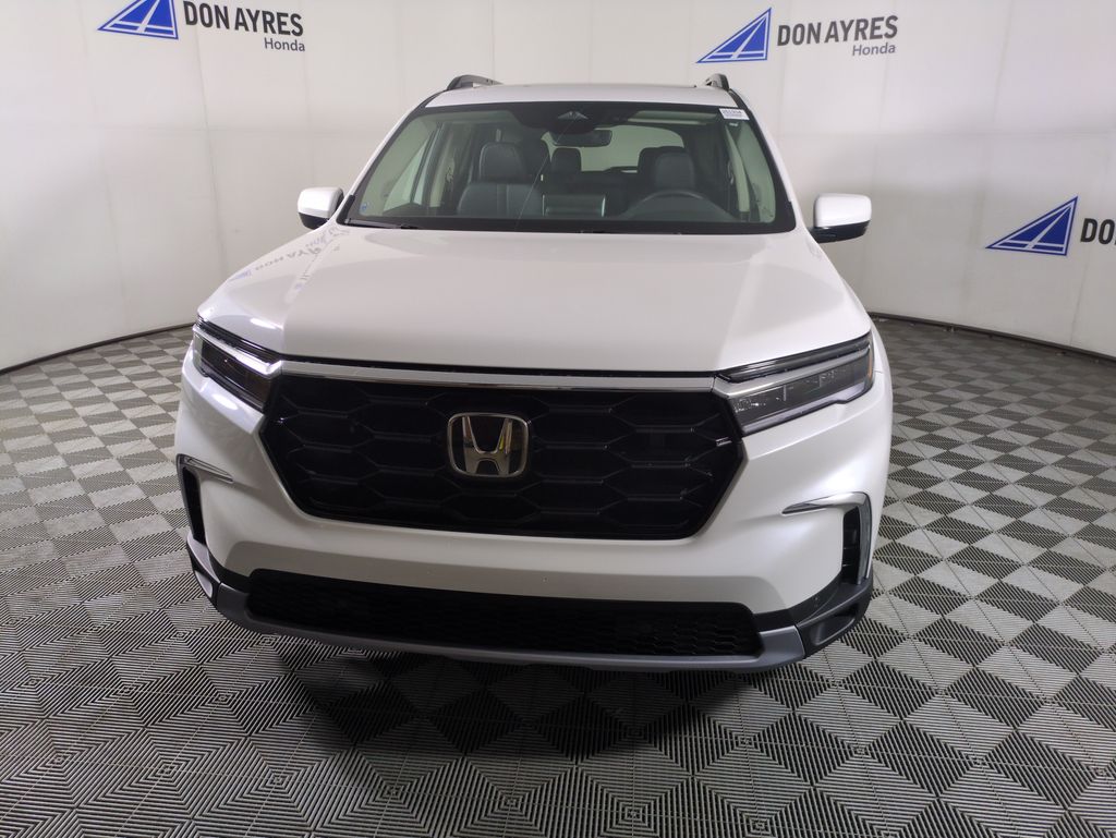 2025 Honda Pilot Touring photo 8