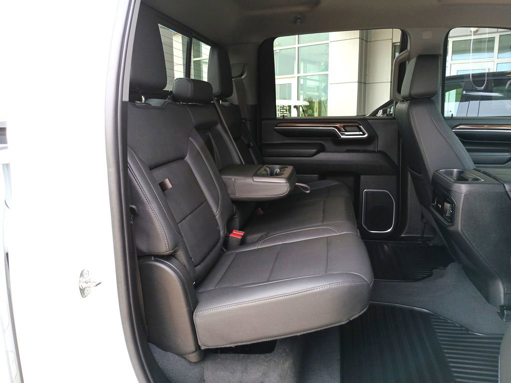 2024 Chevrolet Silverado 2500HD LT photo 25