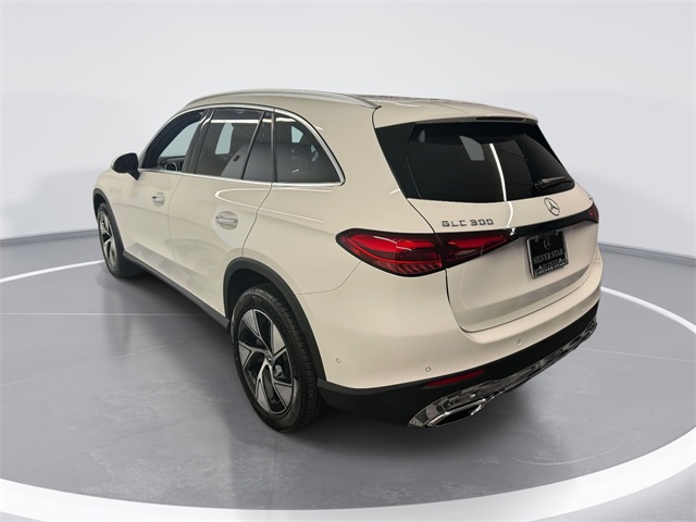 2024 Mercedes Benz GLC 300 4MATIC photo 3