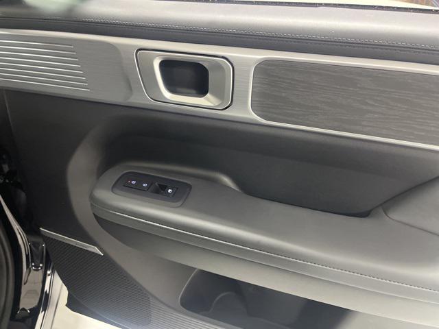 2025 Hyundai Santa Fe Limited photo 23