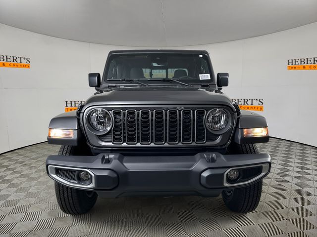 2025 Jeep Gladiator Sport S photo 2