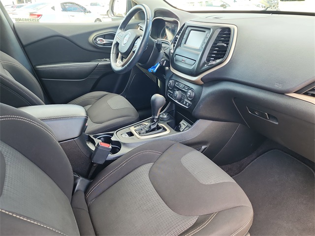 2017 Jeep Cherokee Latitude photo 14