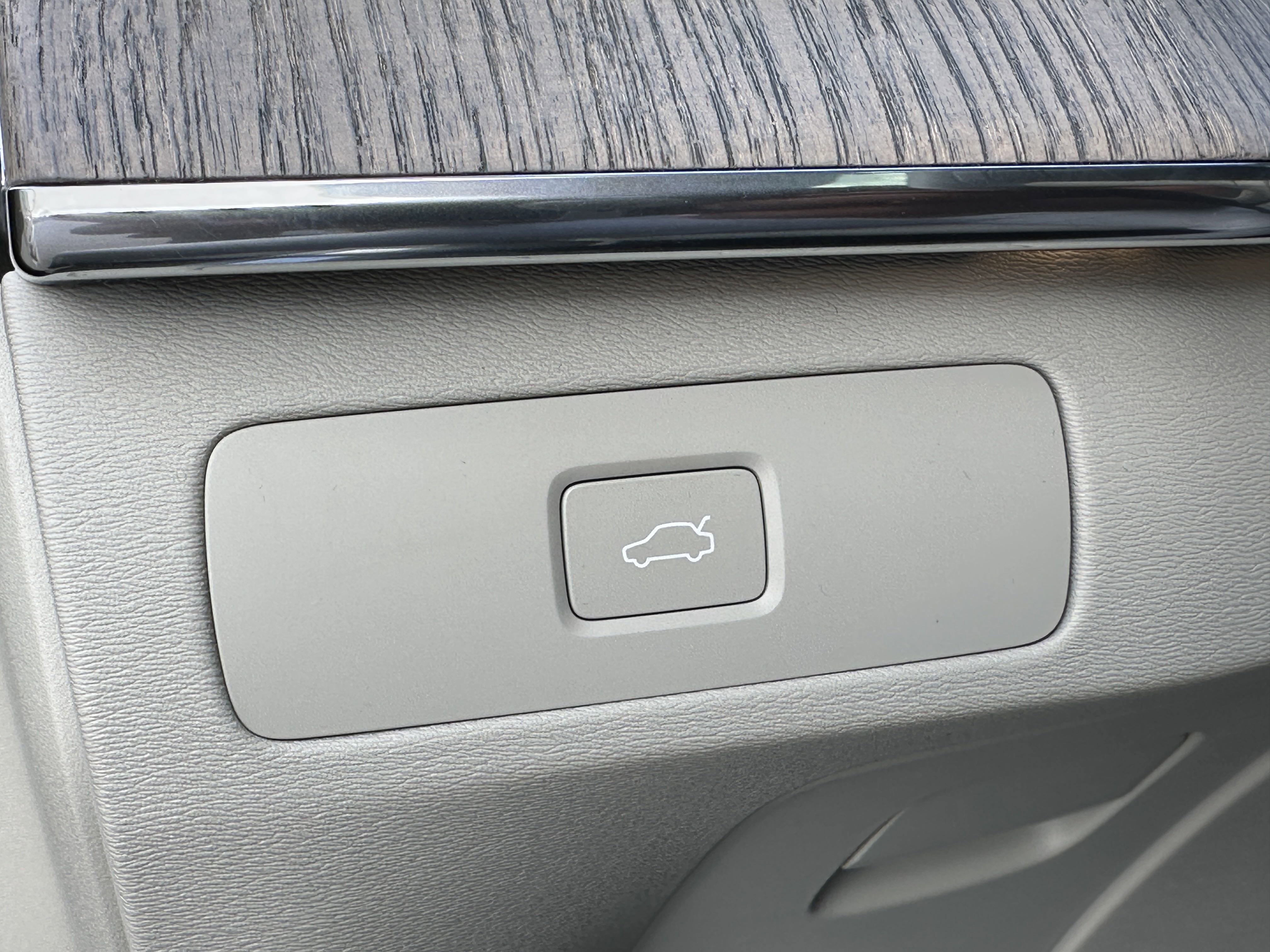 2025 Volvo XC90 photo 15