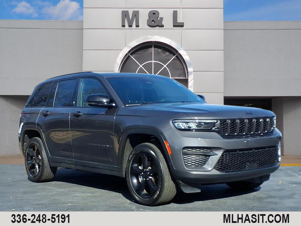 2024 Jeep Grand Cherokee Altitude's photo