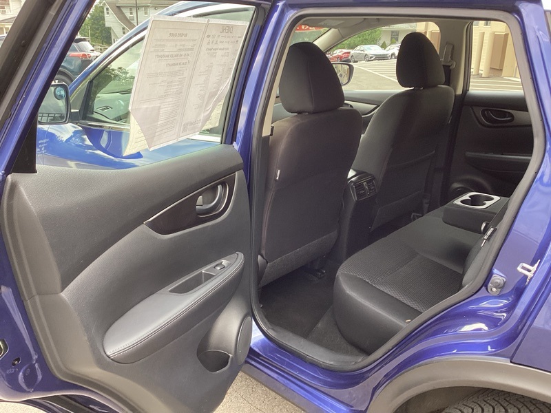 2022 Nissan Rogue Sport S photo 20