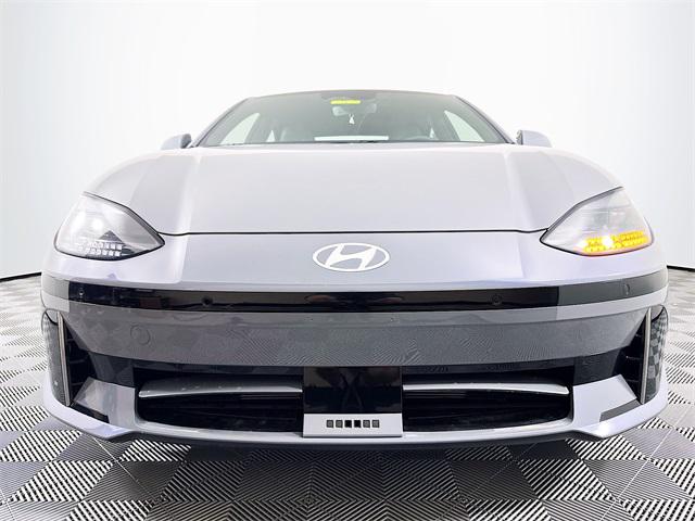 2025 Hyundai Ioniq 6 SEL photo 10