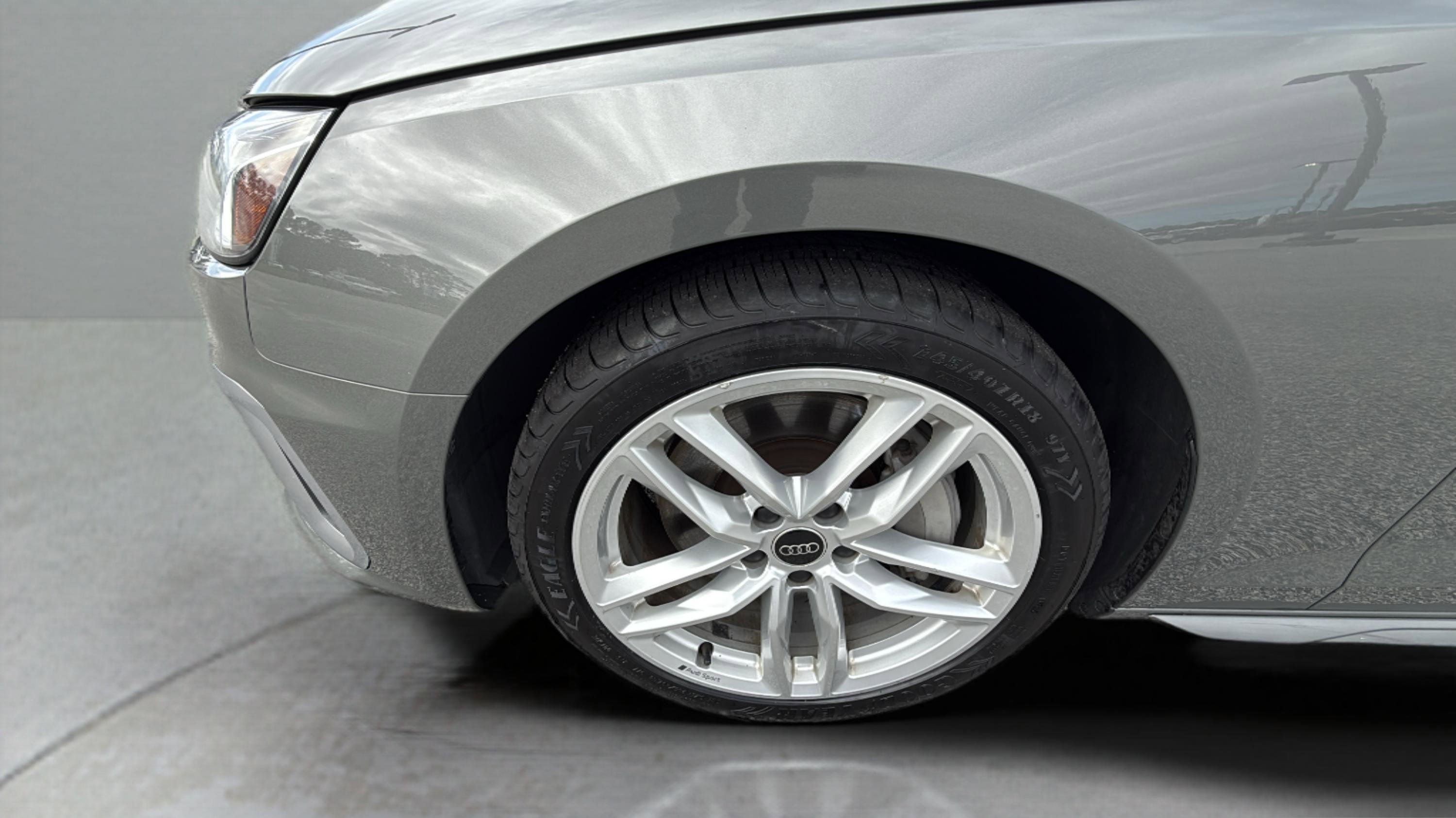 2023 Audi A4 S line Quattro Premium Plus photo 15