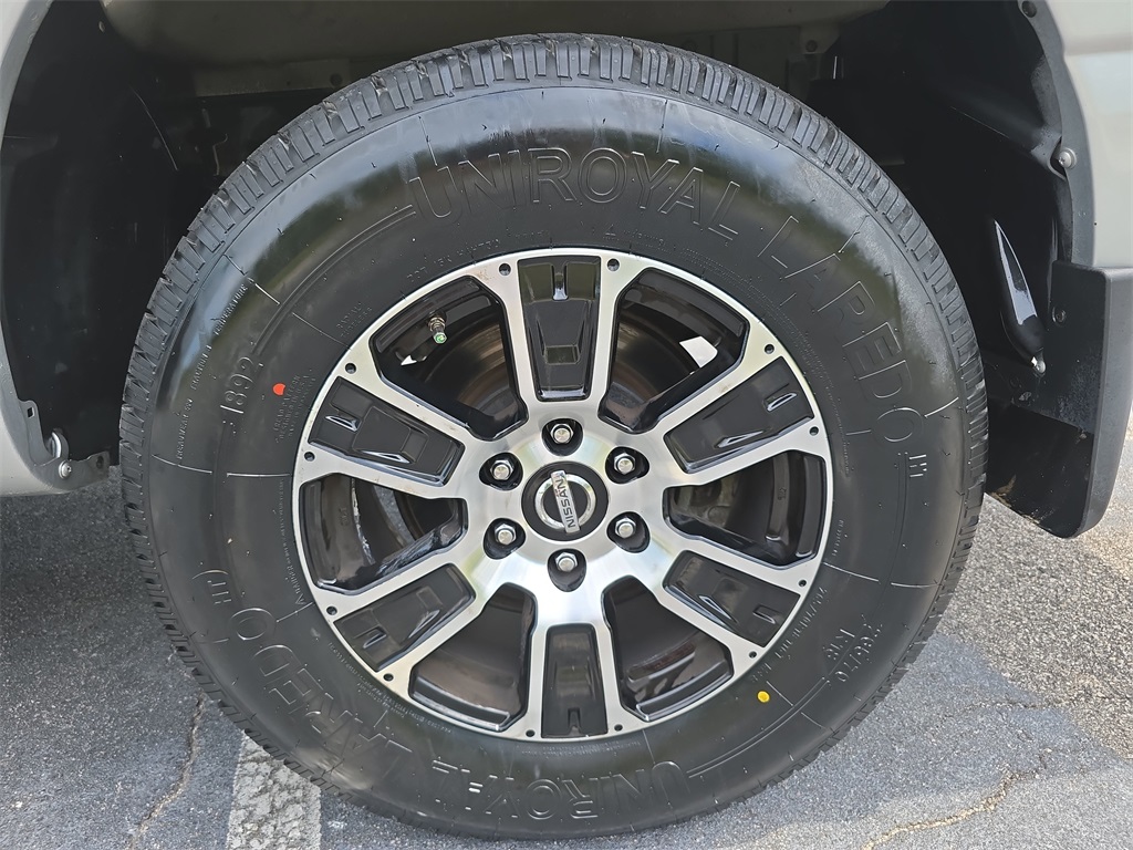 2021 Nissan Titan SV photo 30
