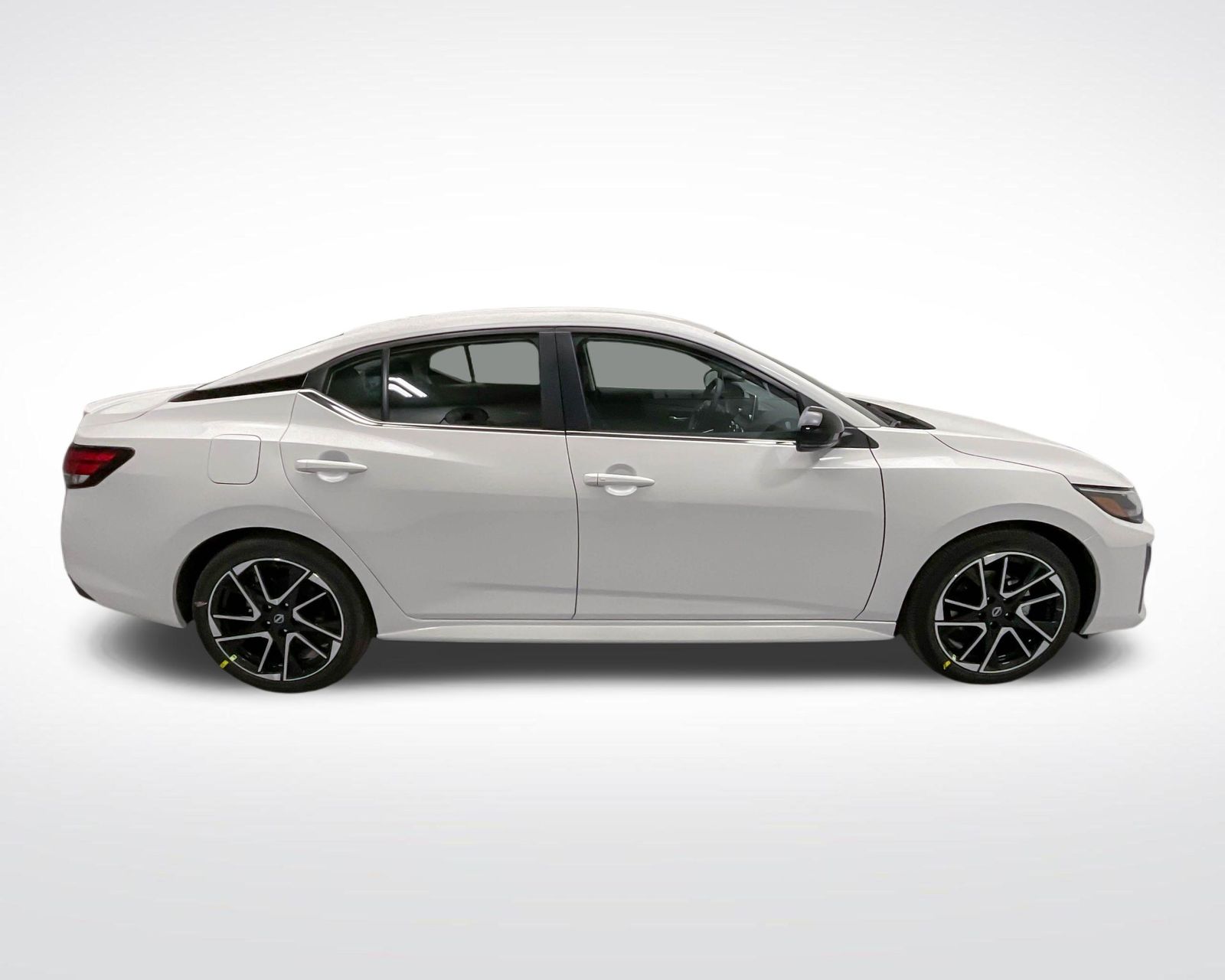 2025 Nissan Sentra SR photo 4