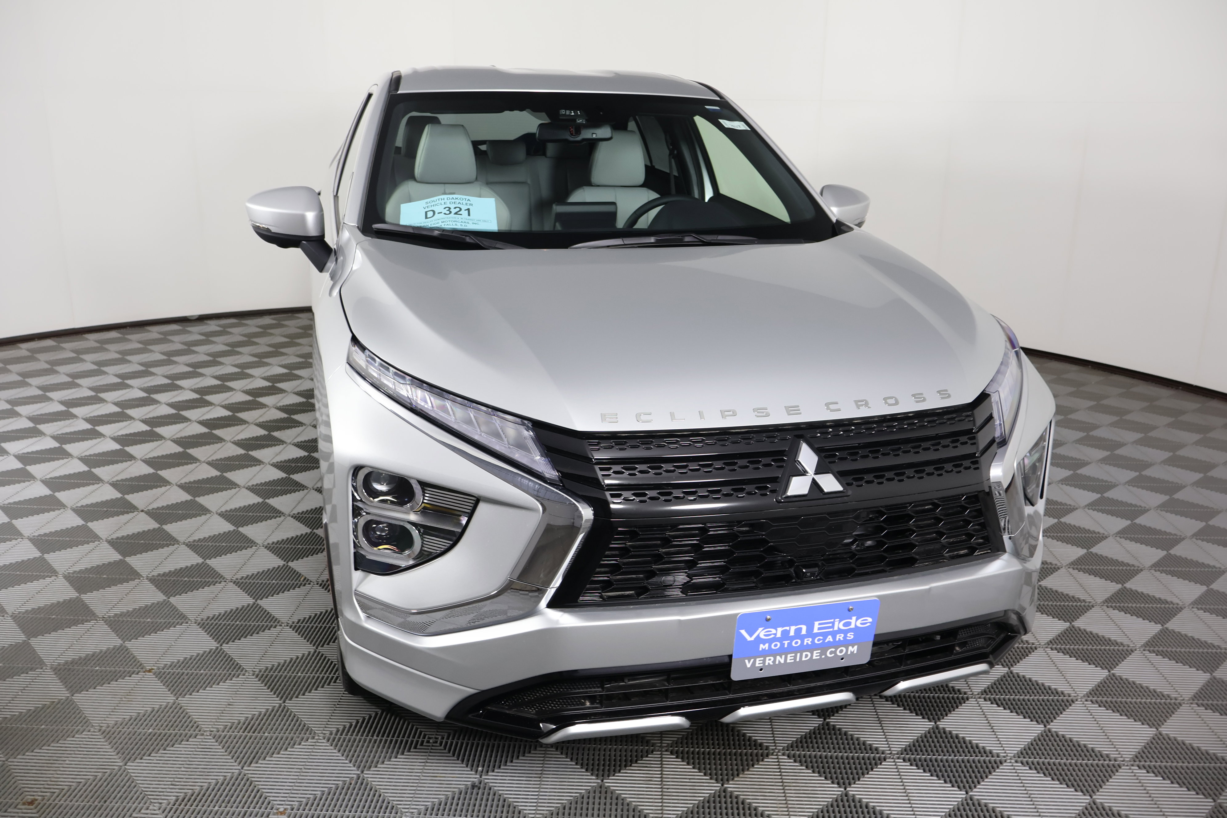 2025 Mitsubishi Eclipse Cross SEL photo 3
