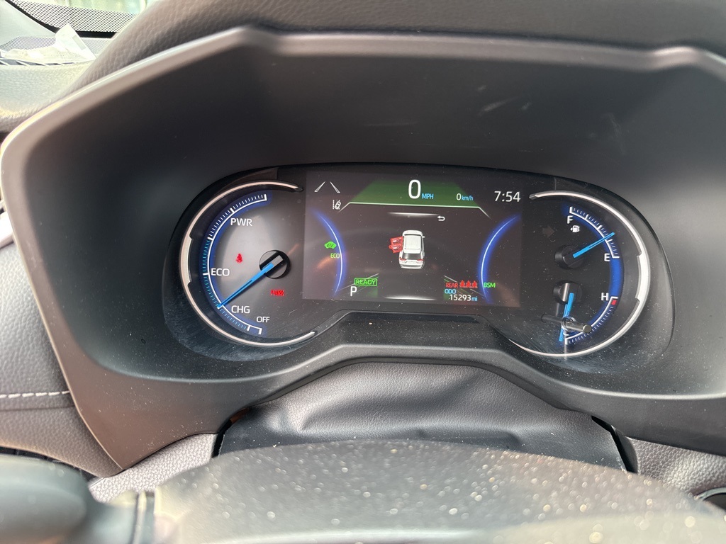 2025 Toyota RAV4 Hybrid XLE photo 2