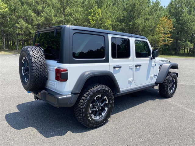 2024 Jeep Wrangler Rubicon 4xe photo 3