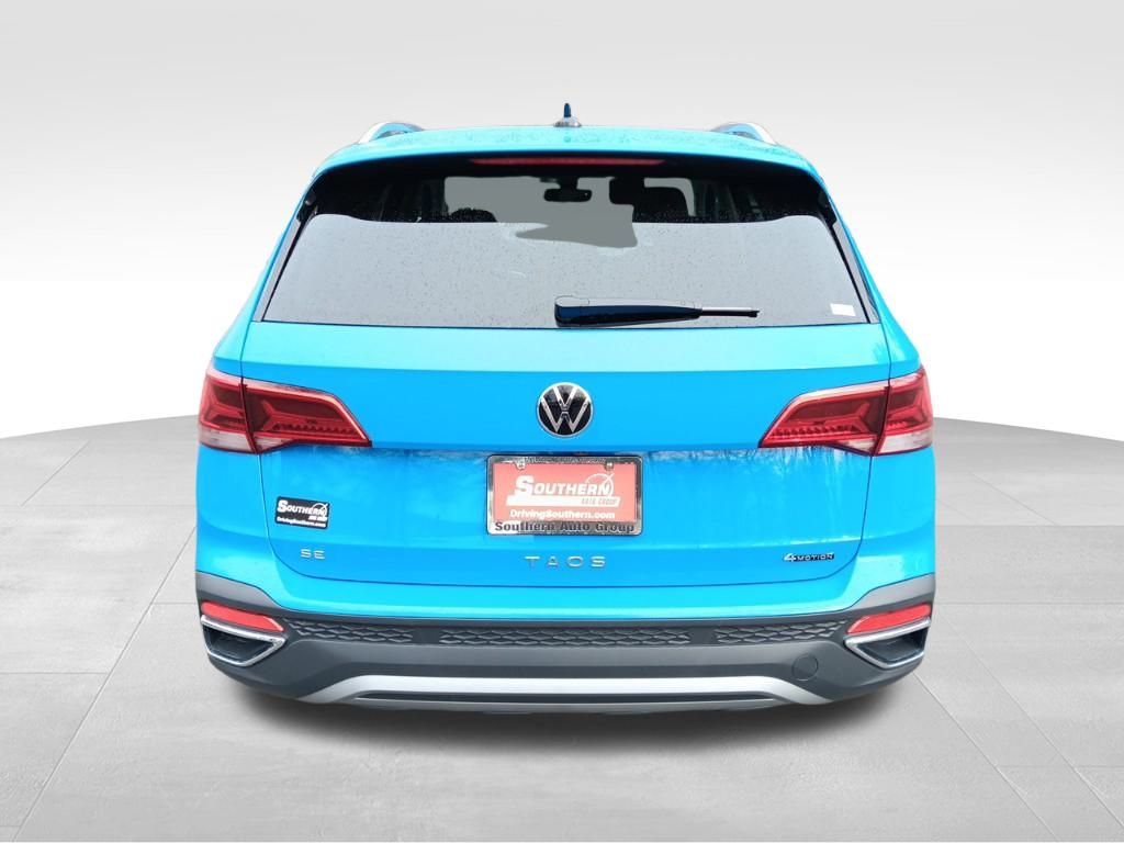2024 Volkswagen Taos SE photo 4