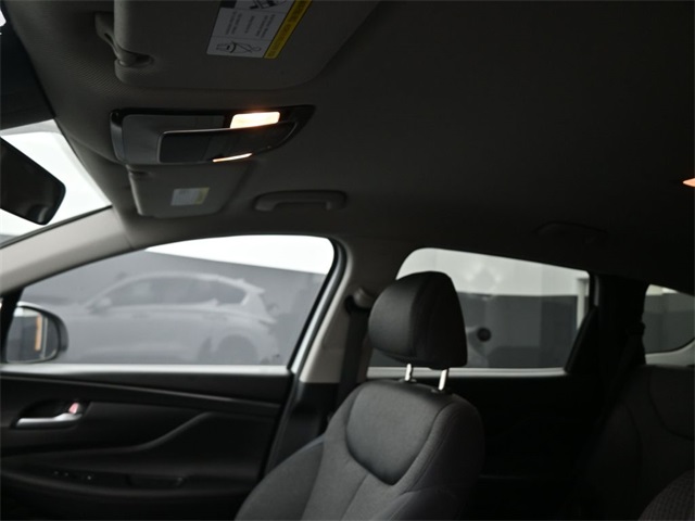 2023 Hyundai Santa Fe SE photo 2