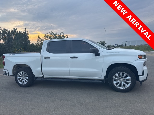 2020 Chevrolet Silverado 1500 Custom photo 2
