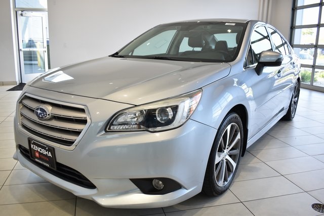 2017 Subaru Legacy 3.6R Limited photo 4