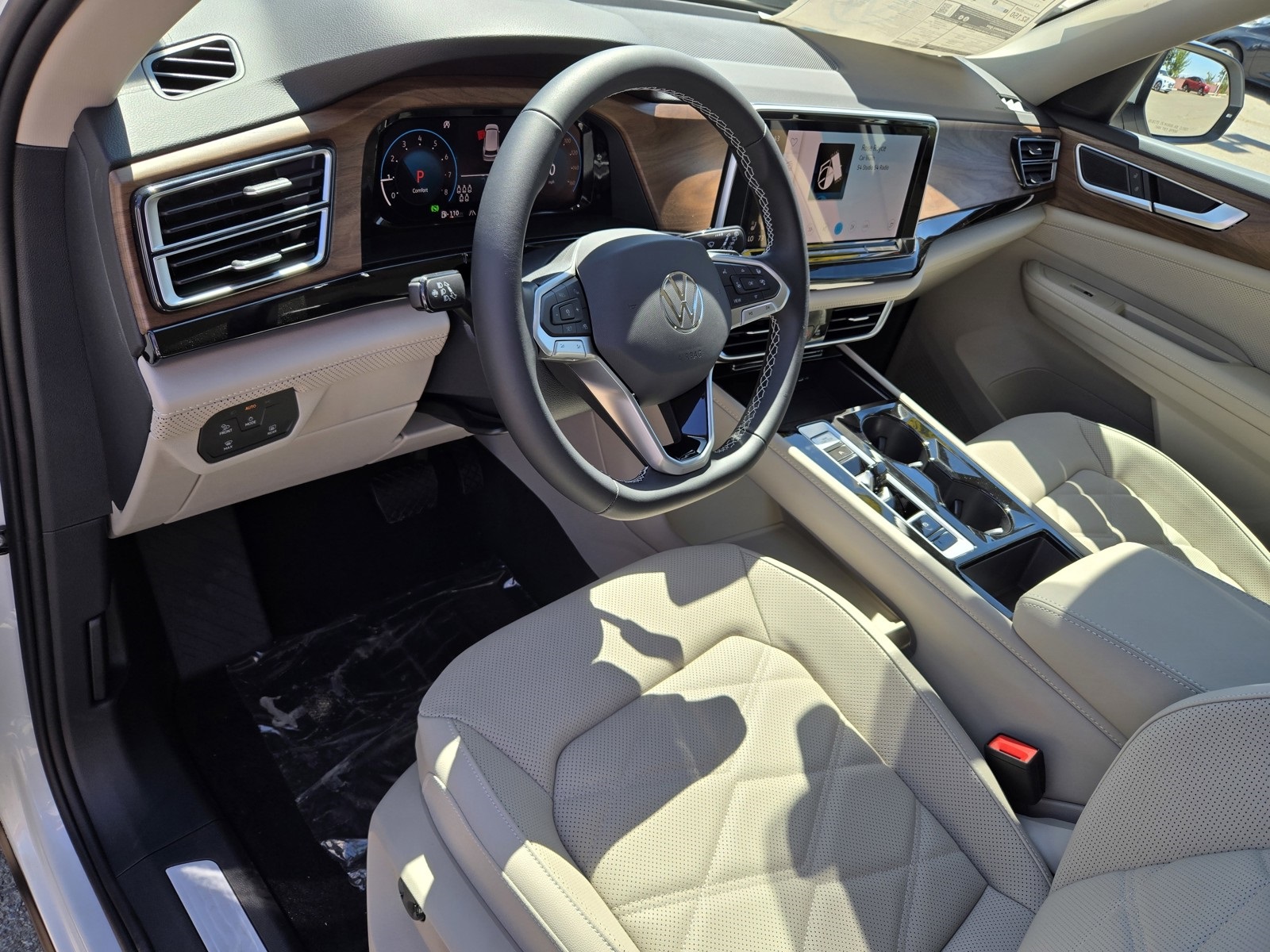 2026 Volkswagen Atlas SE Technology photo 8