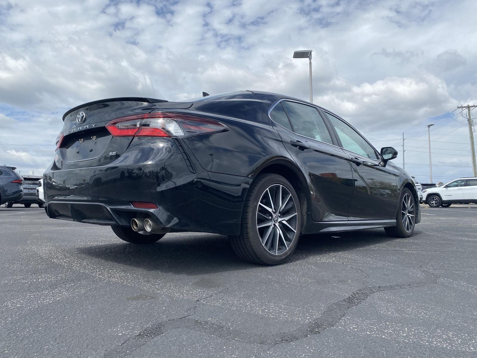2023 Toyota Camry SE photo 17