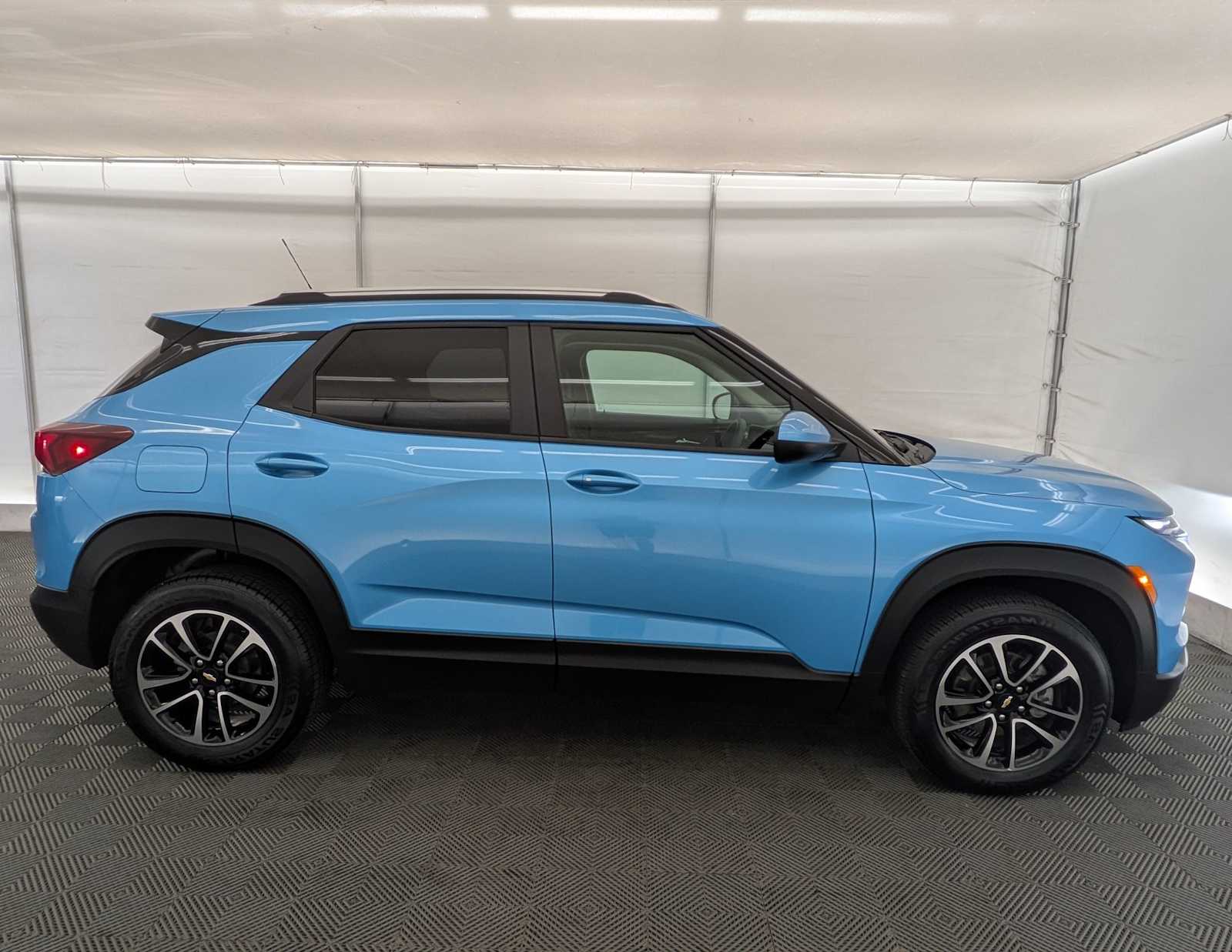 2025 Chevrolet Trailblazer LT photo 7