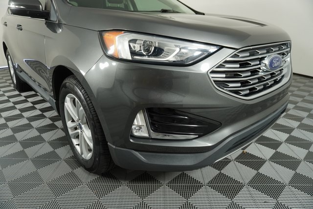 2020 Ford Edge SEL photo 9