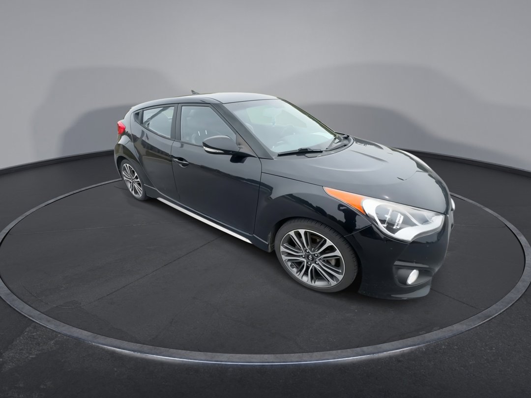 2016 Hyundai Veloster Turbo photo 2