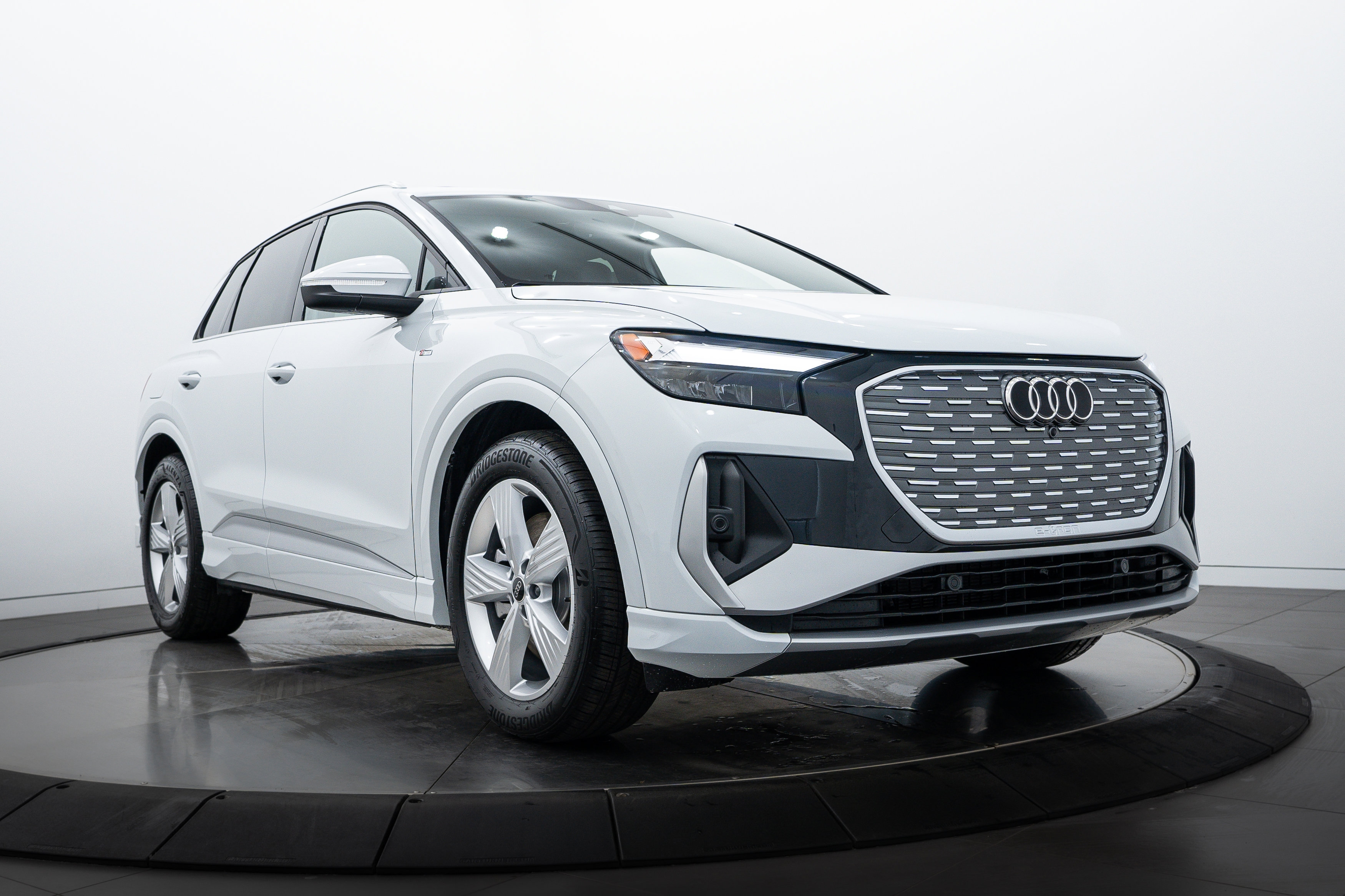 New 2025 Glacier White Audi Premium image 1