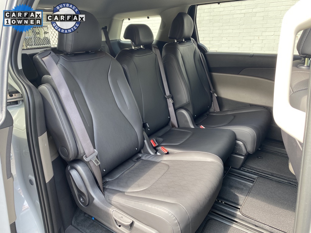 2025 Kia Carnival EX photo 11