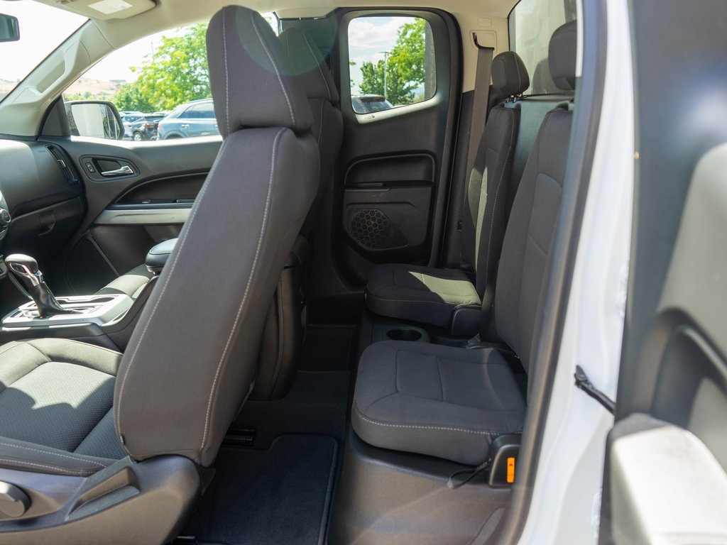 2022 Chevrolet Colorado LT photo 12