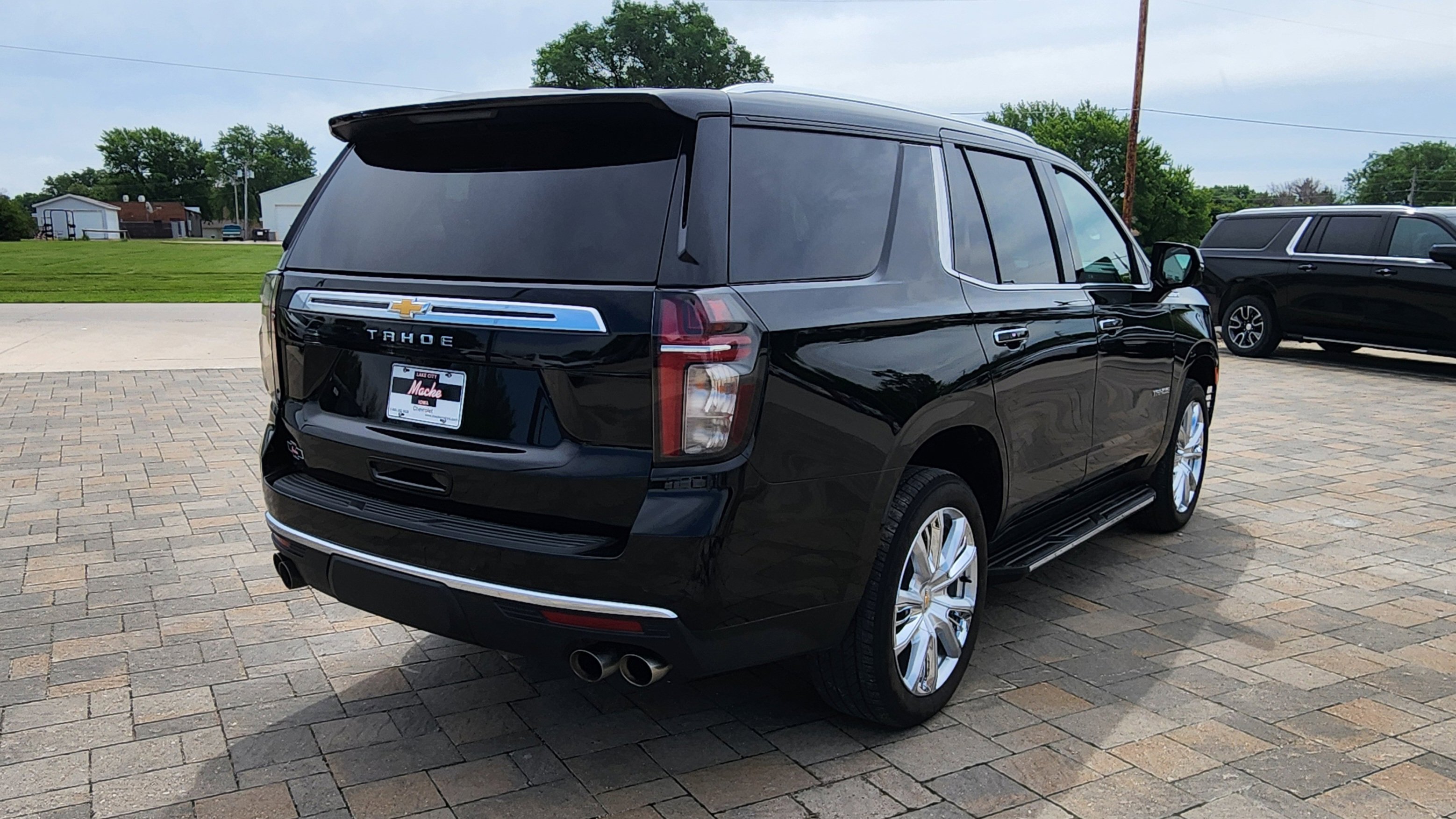 2023 Chevrolet Tahoe High Country photo 9