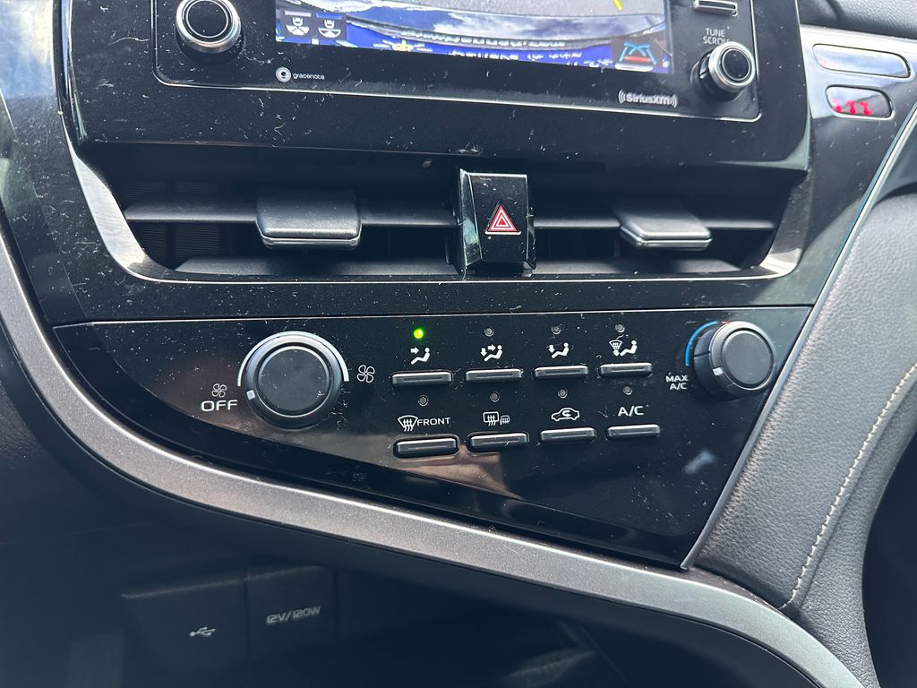2021 Toyota Camry LE photo 18