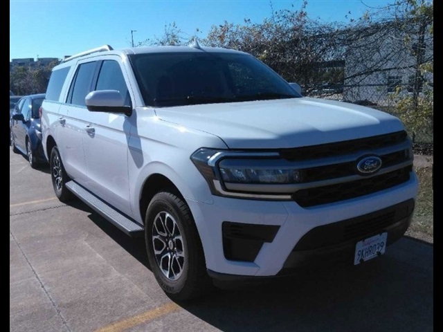 2024 Ford Expedition XLT's photo