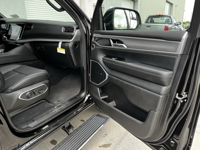 2025 Jeep Wagoneer Limited Series II photo 21