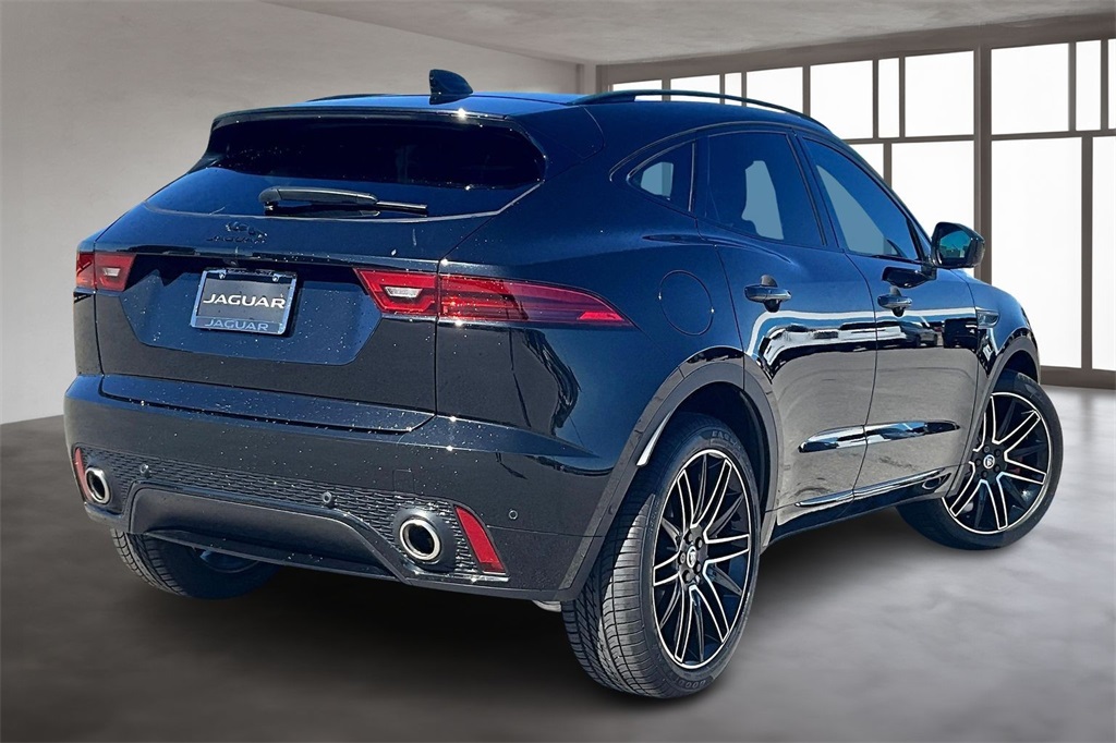 2024 Jaguar E-PACE R-Dynamic SE photo 2