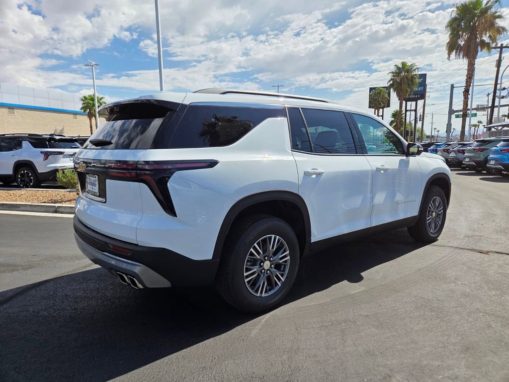2026 Chevrolet Traverse photo 3