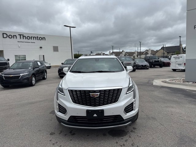 2022 Cadillac XT5 Premium Luxury photo 2