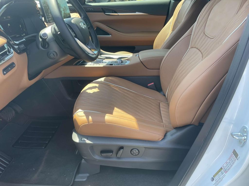 2026 Infiniti QX60 Autograph AWD photo 14