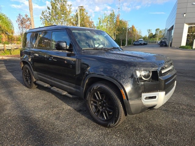 2024 Land Rover Defender S photo 4