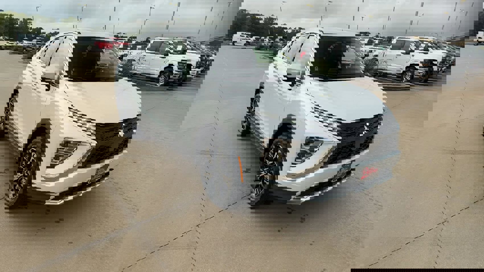2024 Mitsubishi Eclipse Cross SE photo 3