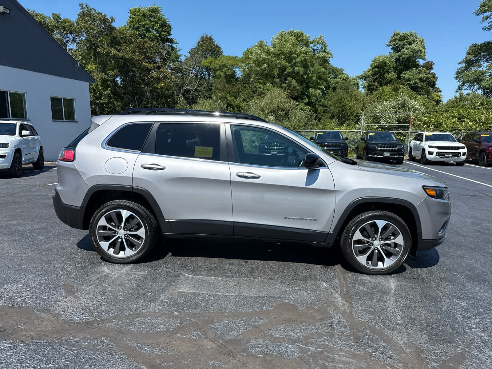 2022 Jeep Cherokee Limited photo 4