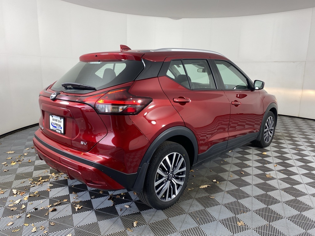 2023 Nissan Kicks SV photo 3