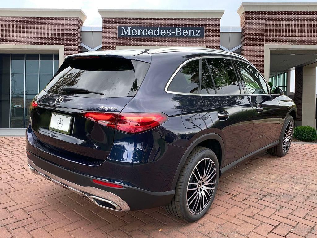 2024 Mercedes Benz GLC 300 4MATIC photo 3