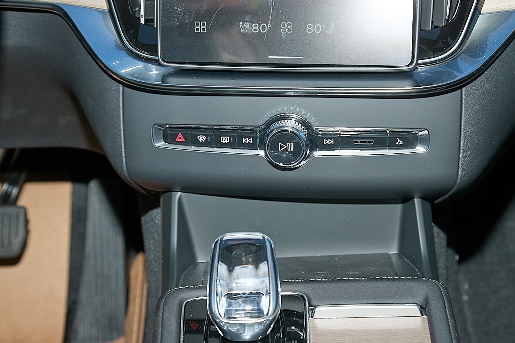 2026 VOLVO XC90 - Image 29