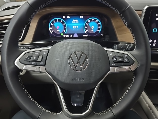 2024 Volkswagen Atlas SE Technology photo 19
