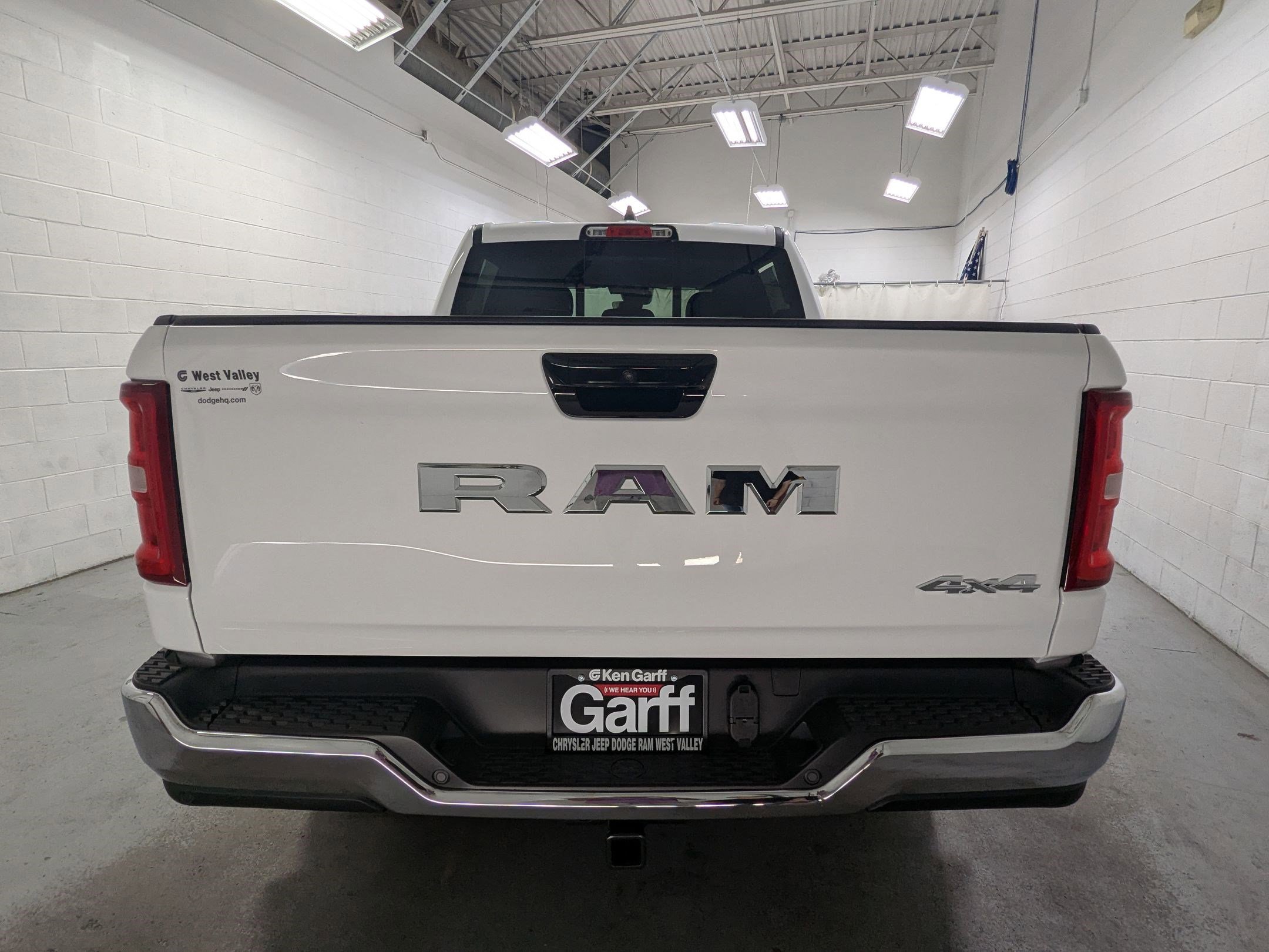2025 Ram 1500 Tradesman photo 4