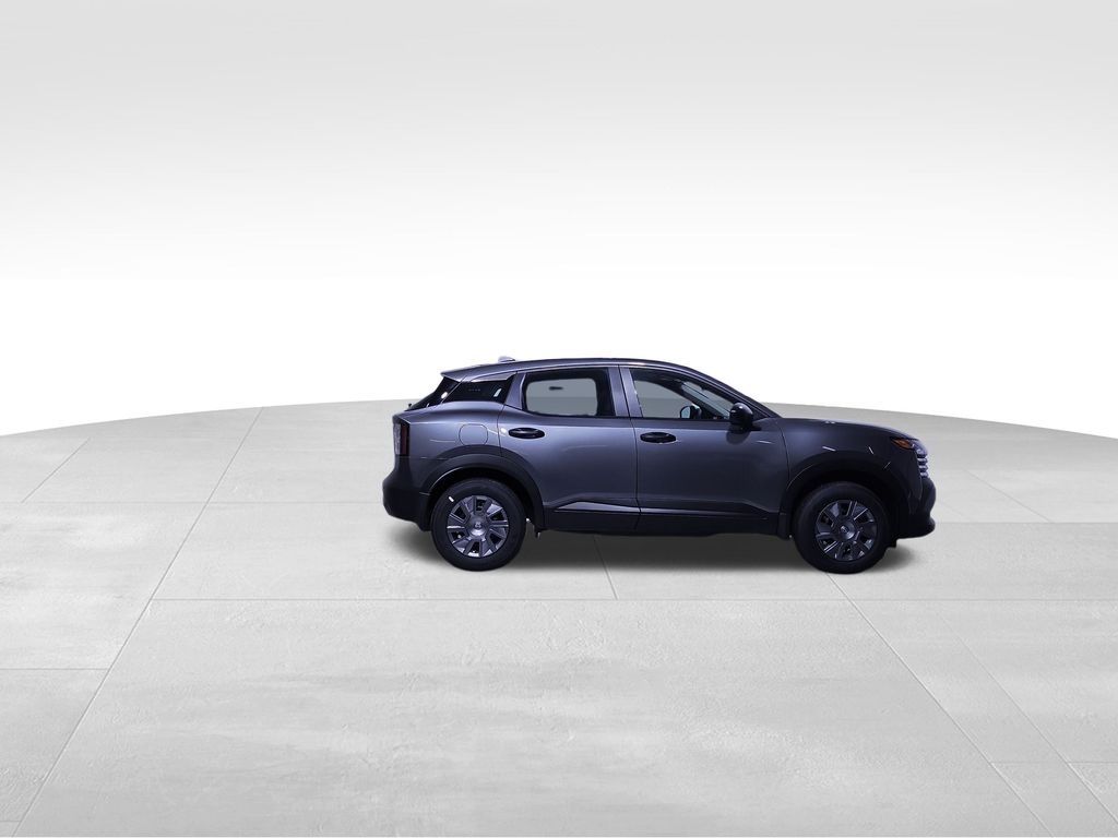 2025 Nissan Kicks S photo 6